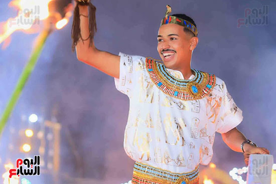 عريس يرتدى زى فرعونى