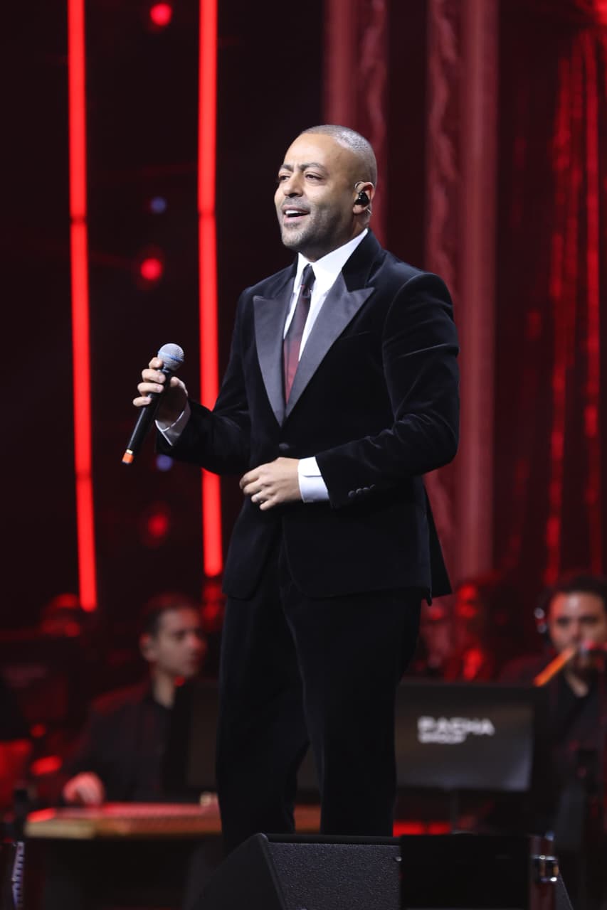 تامر عاشور يتألق بأغانيه على مسرح الكويت أرينا (5)