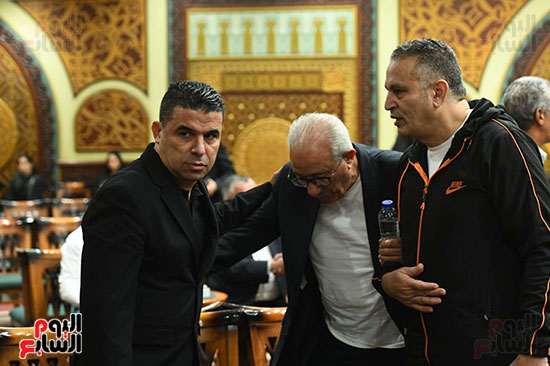 أحمد عبد الحليم يحضر عزاء والد الإعلامية دينا سليم أحمد عبد الحليم يحضر عزاء والد الإعلامية دينا سليم