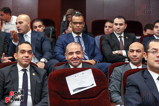 حضور المؤتمر