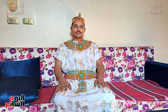 العريس داخل منزله