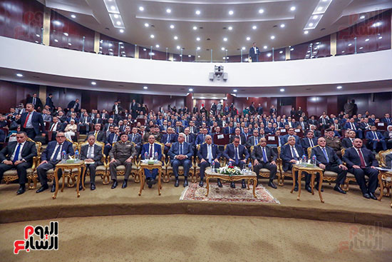 عدد من الوزراء والنائب العام