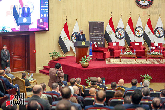 المستشار محمد شوقى يلقى كلمة الافتتاح