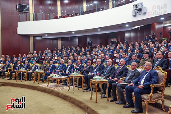 حضور الجلسة النقاشية