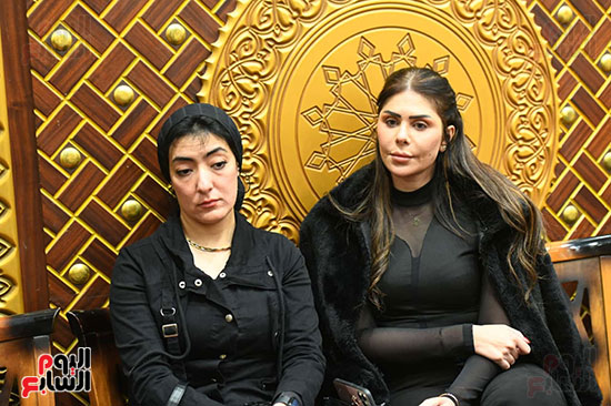 نهاوند سرى فى عزاء والد الإعلامية دينا سليم نهاوند سرى فى عزاء والد الإعلامية دينا سليم