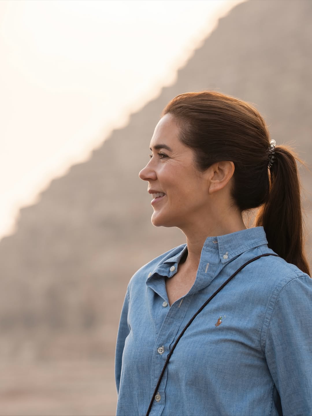 لملكة مارى لجولتها فى الأهرامات والمتحف المصرى الكبير (2)