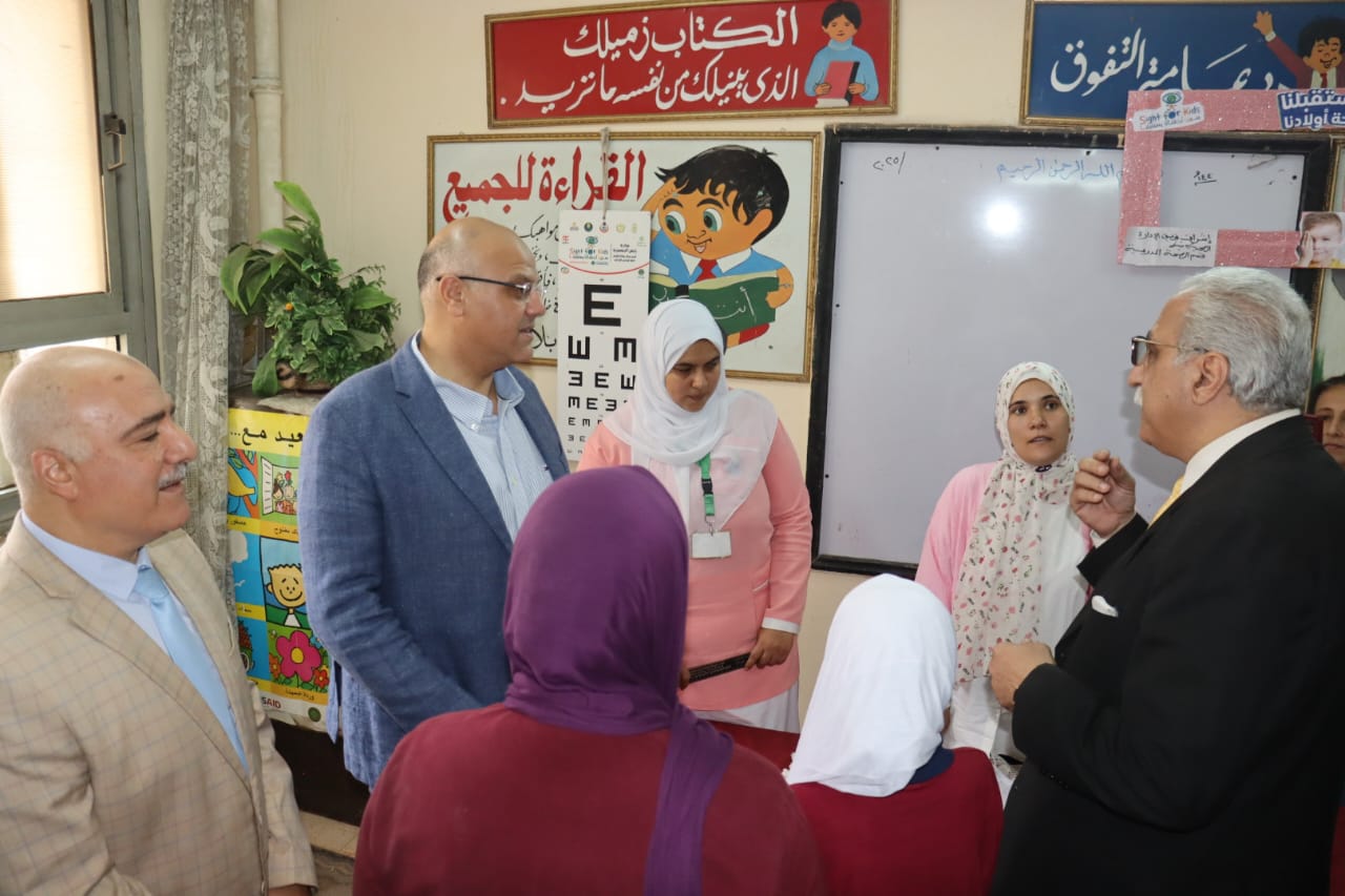 محافظ القليوبية ومدير الصحة ومدير التعليم بالمحافظة محافظ القليوبية ومدير الصحة ومدير التعليم بالمحافظة