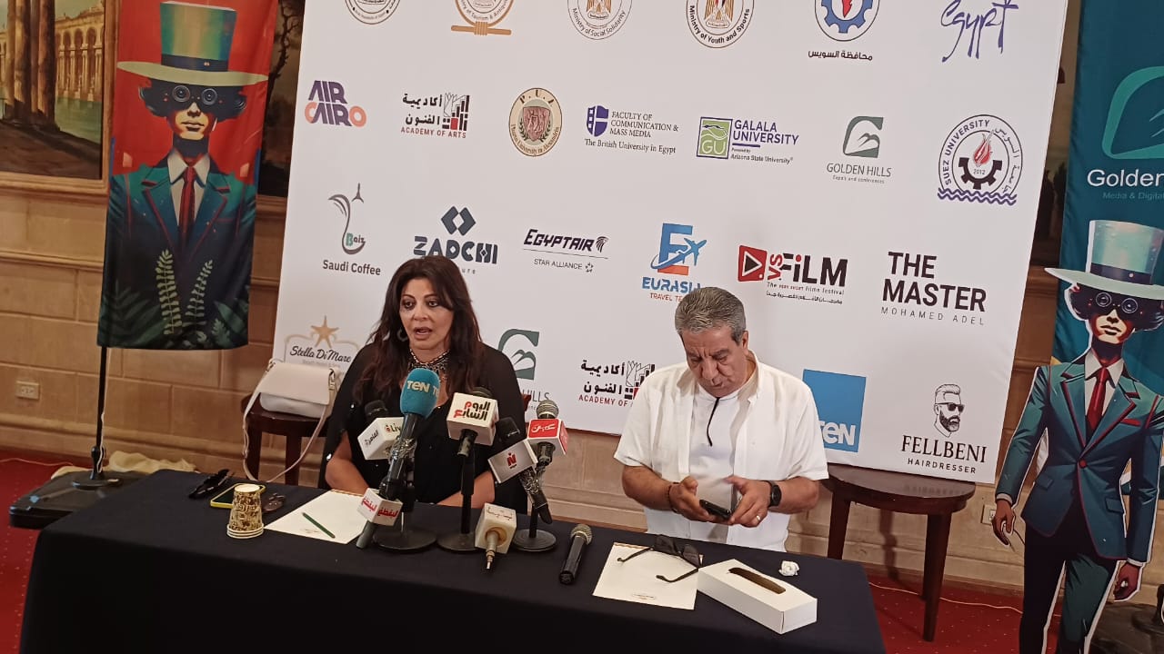 هالة صدقى من الندوة