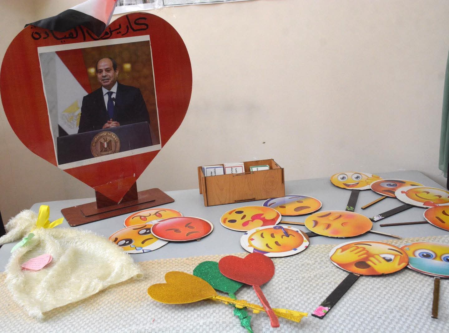 مدرسة نشيل من الداخل مدرسة نشيل من الداخل