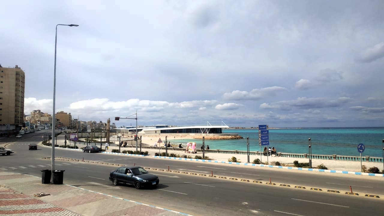 الاجواء الغائمة على كورنيش مطروح