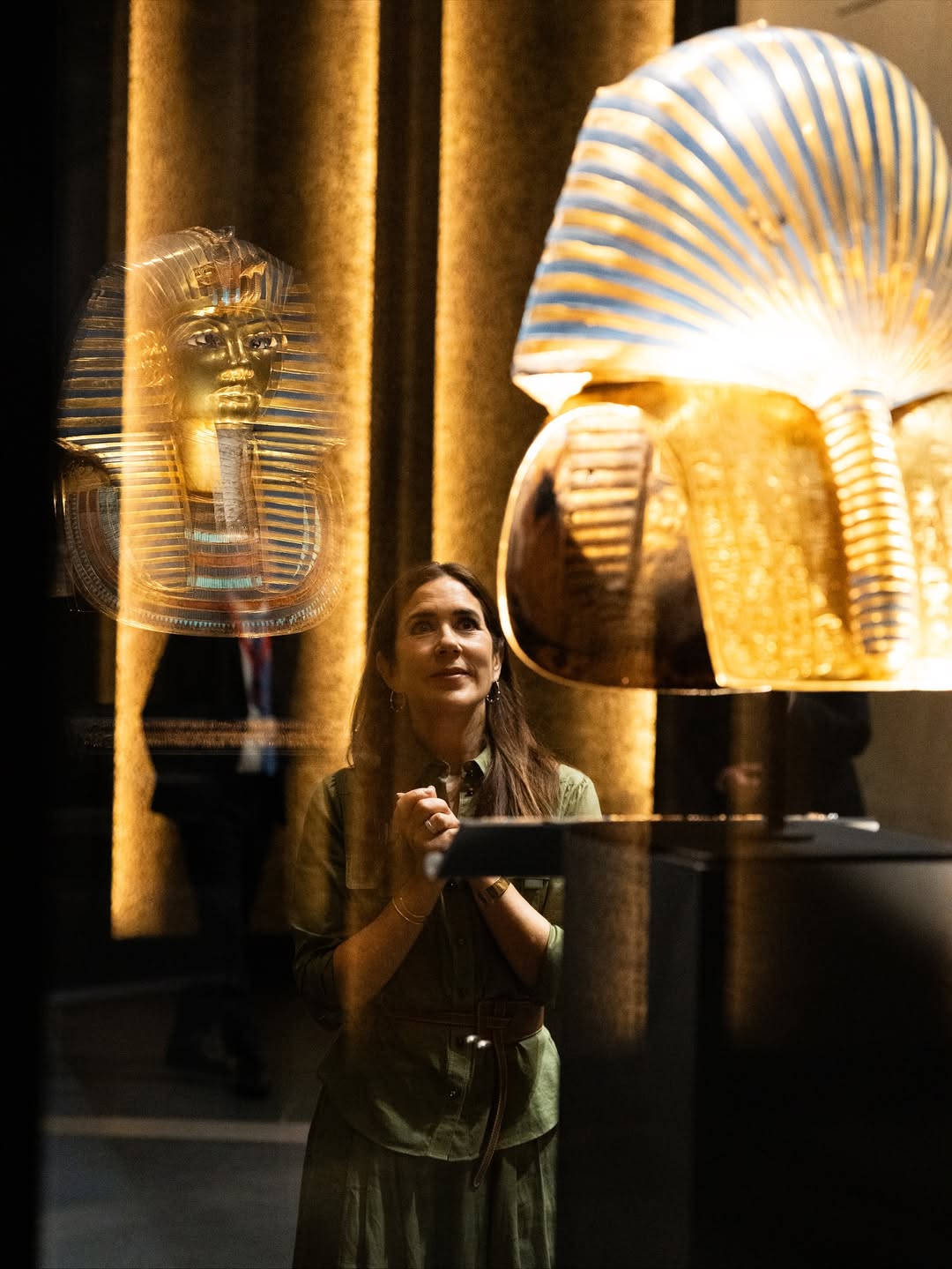 لملكة مارى لجولتها فى الأهرامات والمتحف المصرى الكبير (7)