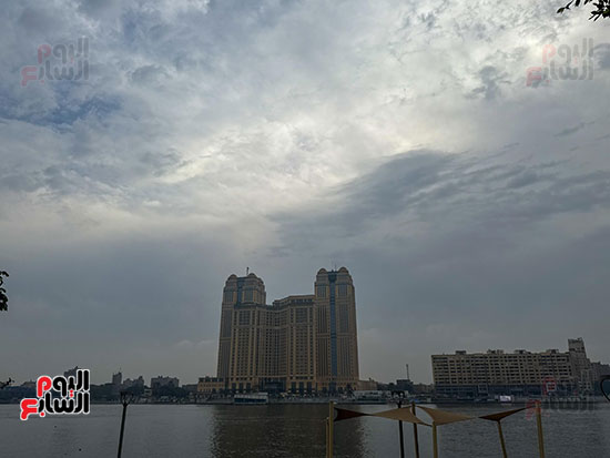 غيوم و امطار خفيفة (25)