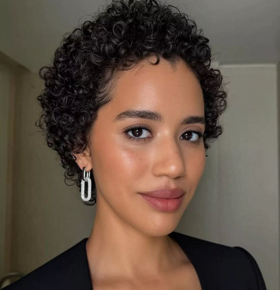 بشرة مشدودة