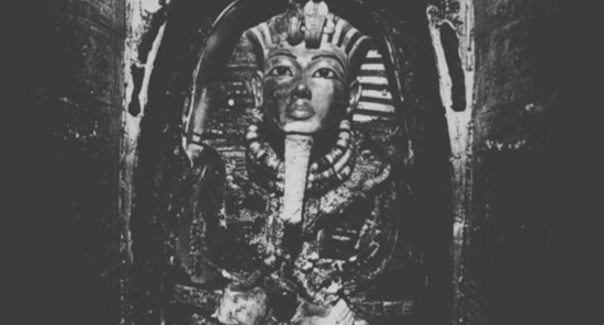 قناع توت عنخ أمون