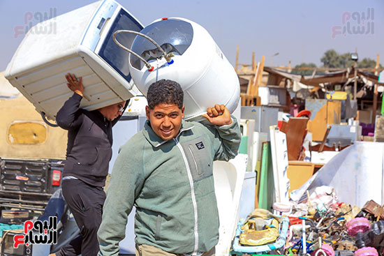 بيع السخانات في سوق الخردة