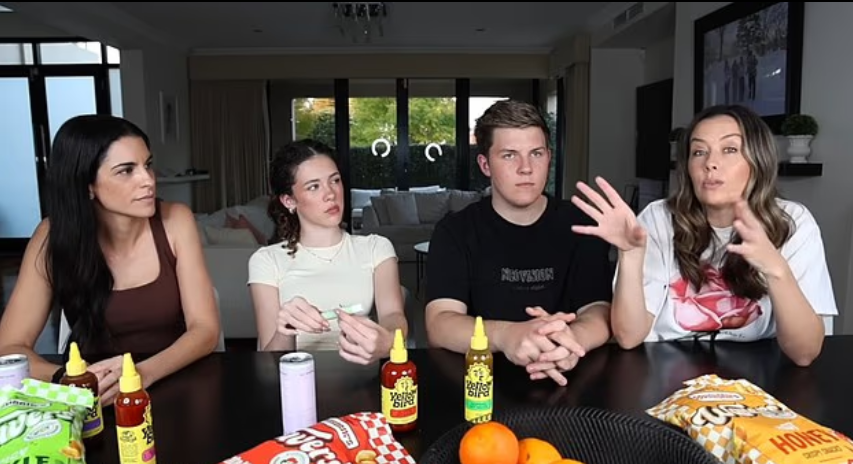 الاسرة المشهورة على الانترنت