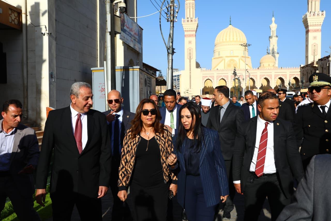 جانب من  تفقد  أعمال تطوير محيط مسجد السيد البدوي