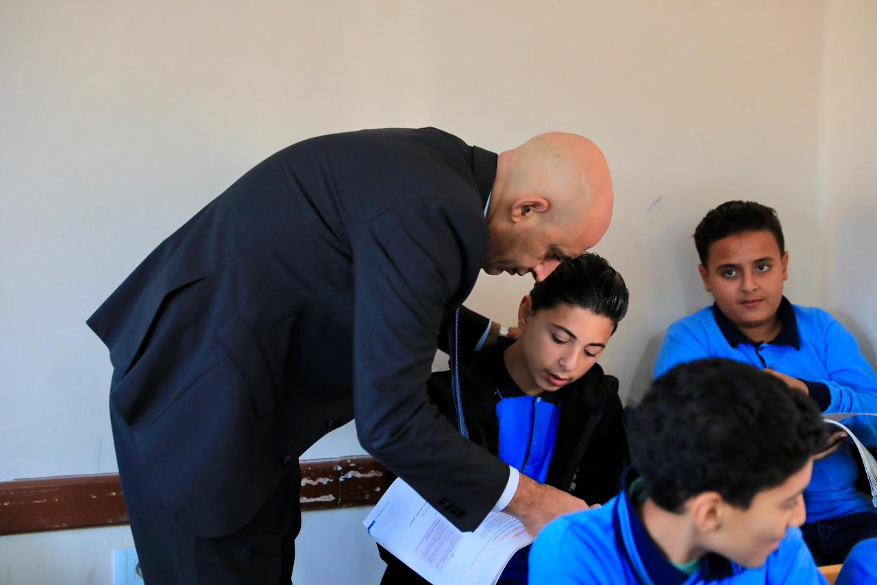 خلال جولة وزير التعليم 