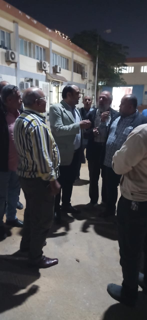 رئيس مياه الشرب بالجيزة يتفقد محطة جزيرة الدهب