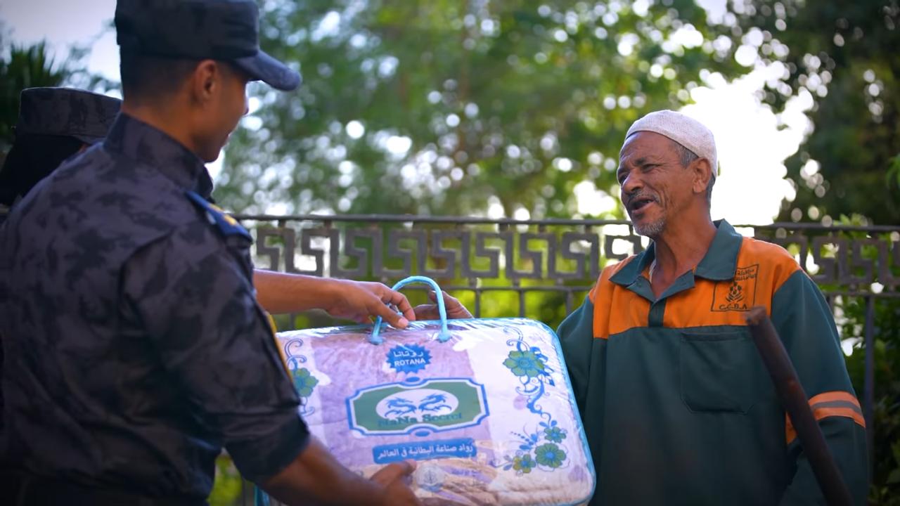 مبادرات إنسانية من الداخلية لدعم المواطنين (11)