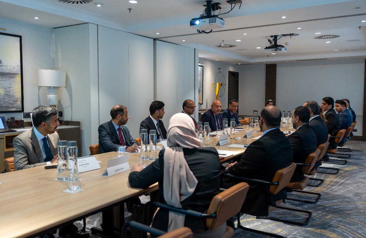 جانب من المؤتمر جانب من المؤتمر