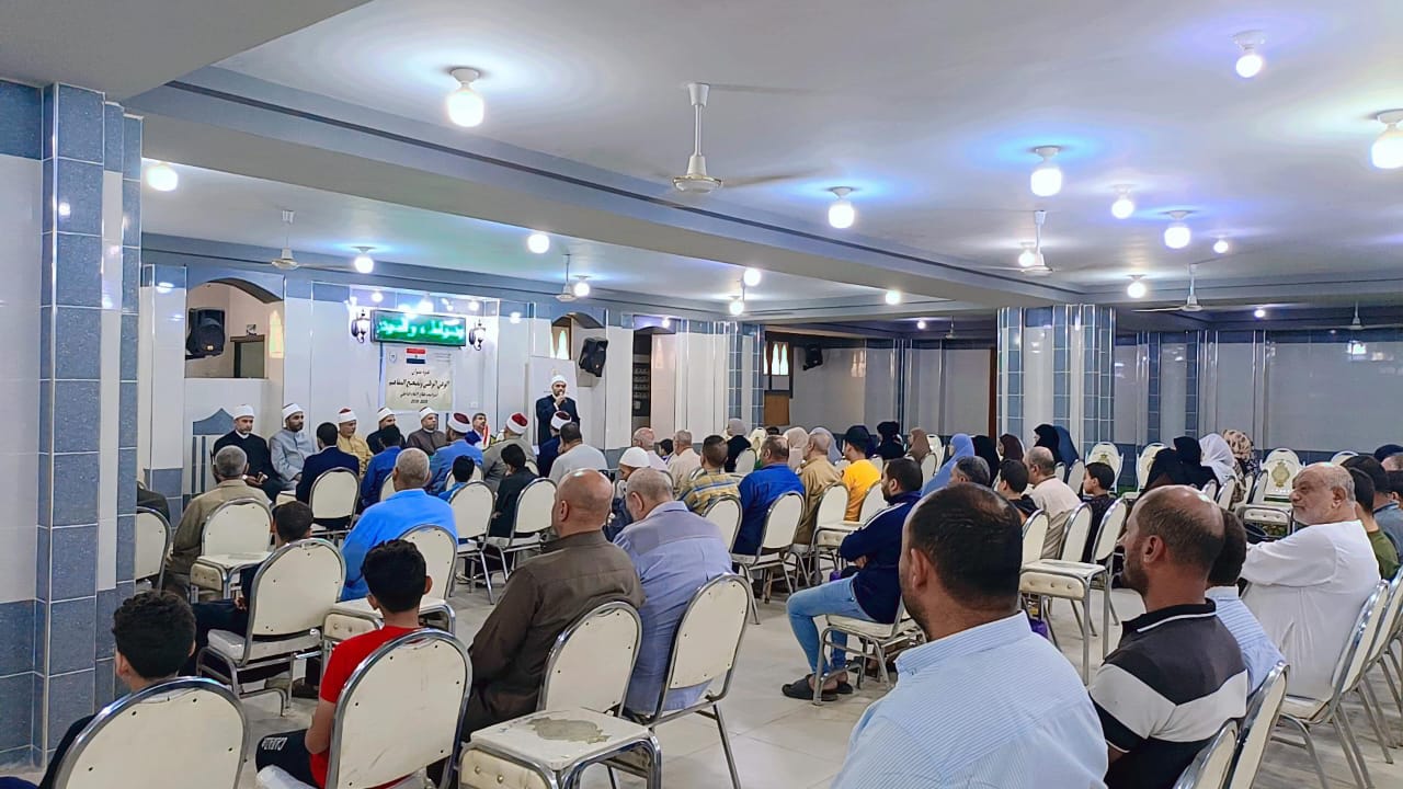 جانب من الندوة جانب من الندوة