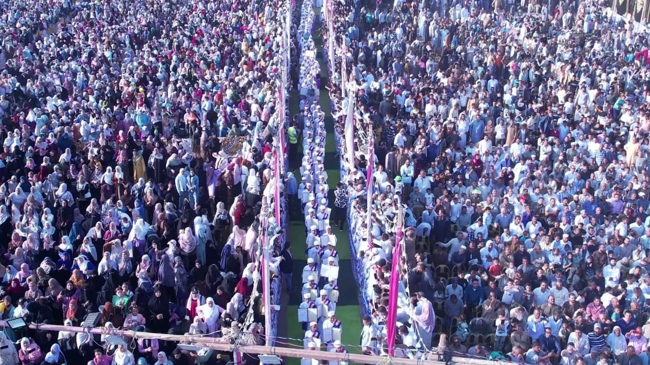 ممر شرفي لتكريم حفظة القرآن الكريم في قرية غمازة الكبرى