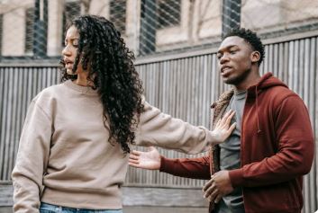 تجاهل عاطفي