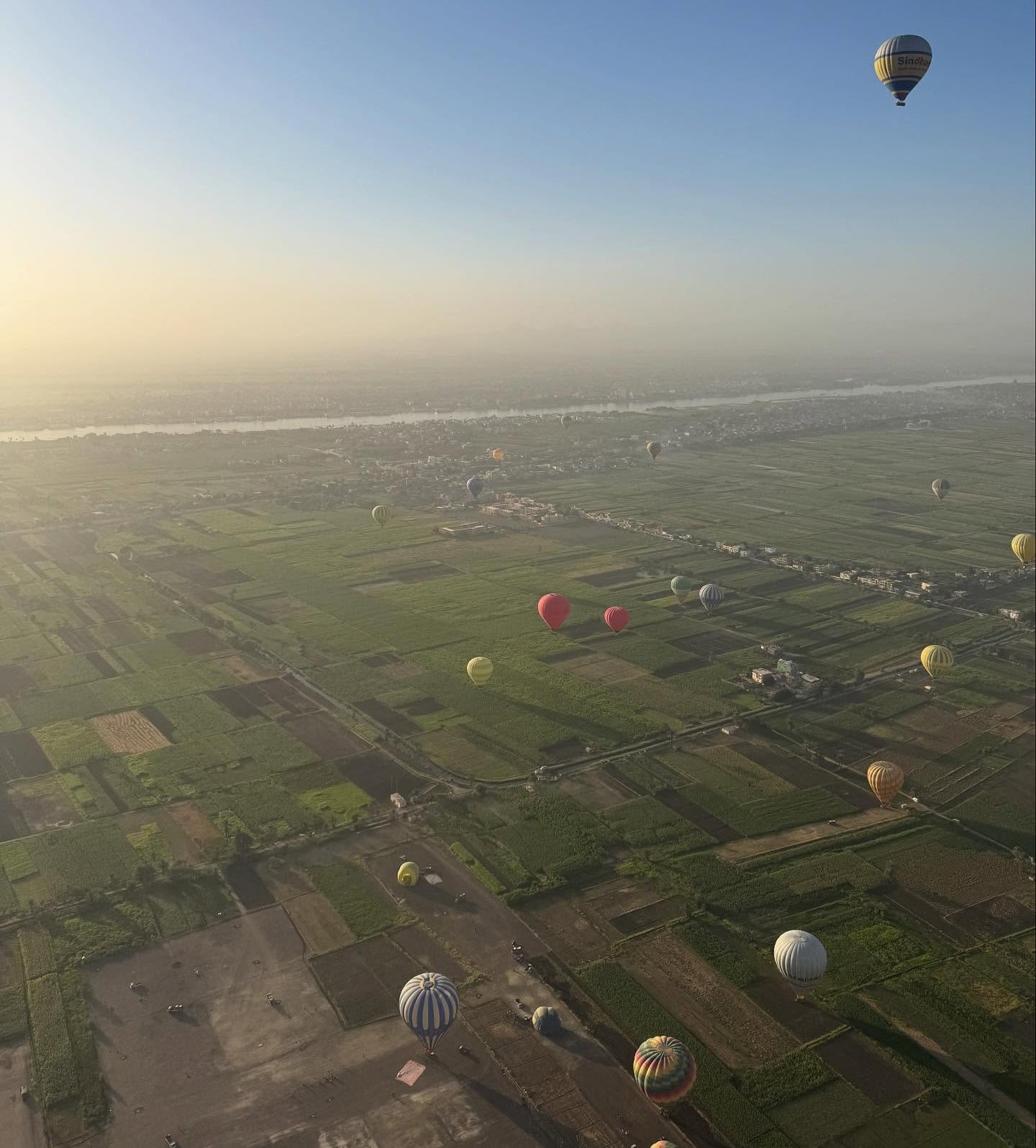 سماء الأقصر تشهد عودة تحليق البالون بخروج 1630 سائح