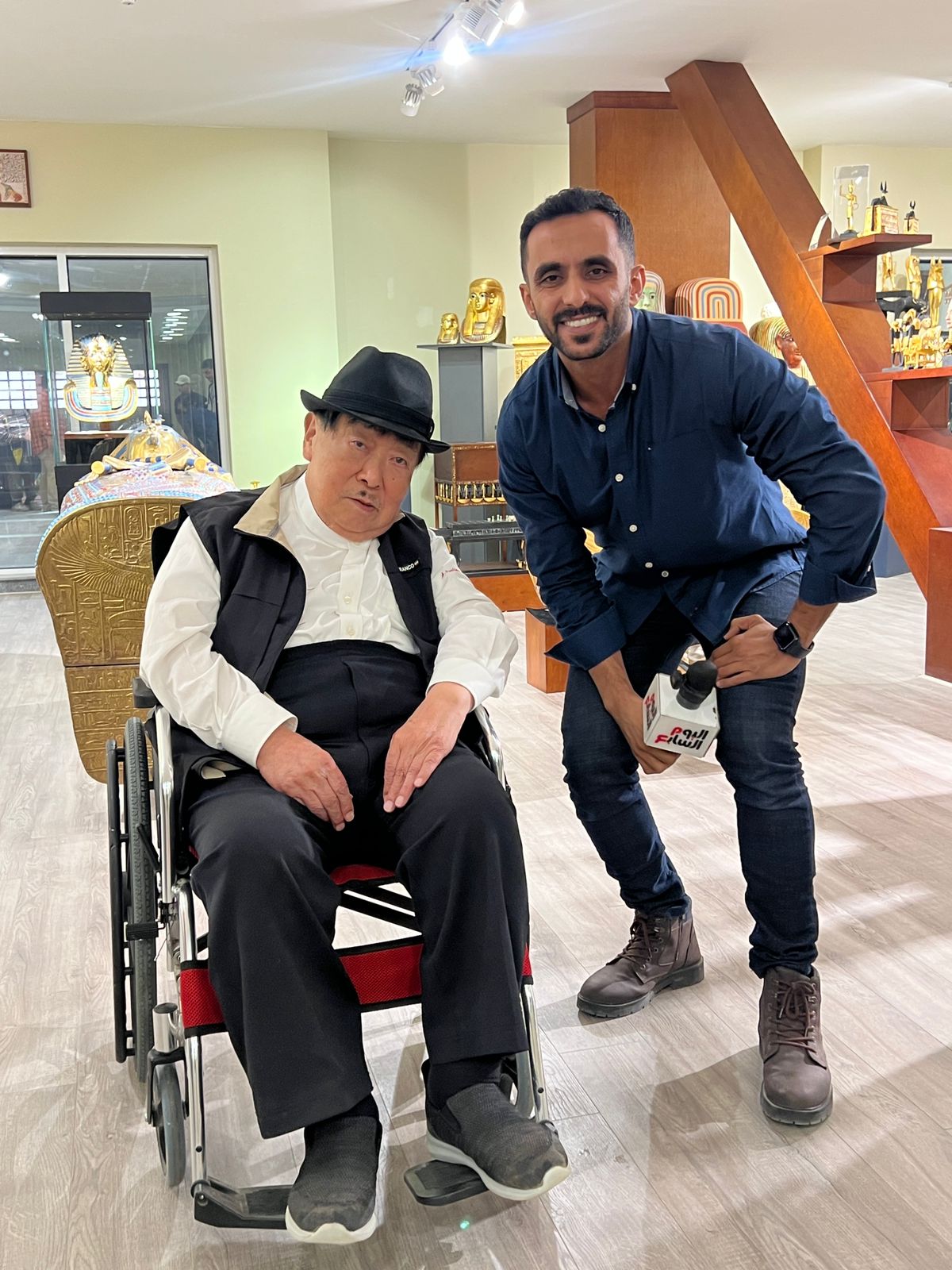 عالم الآثار الياباني الشهير ساكوجي يوشيمورا والزميل محمد أسعد  (1)