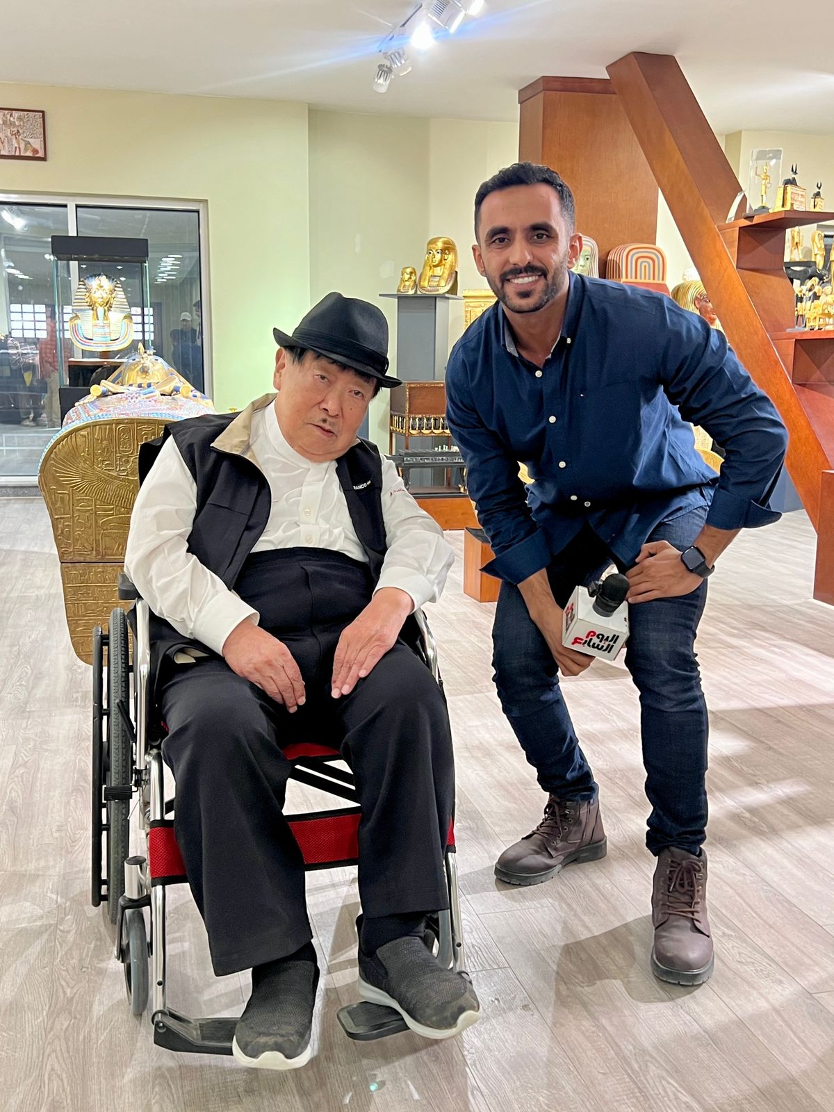 عالم الآثار الياباني الشهير ساكوجي يوشيمورا والزميل محمد أسعد  (3)