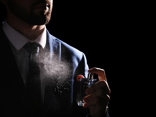 وضع العطور وضع العطور