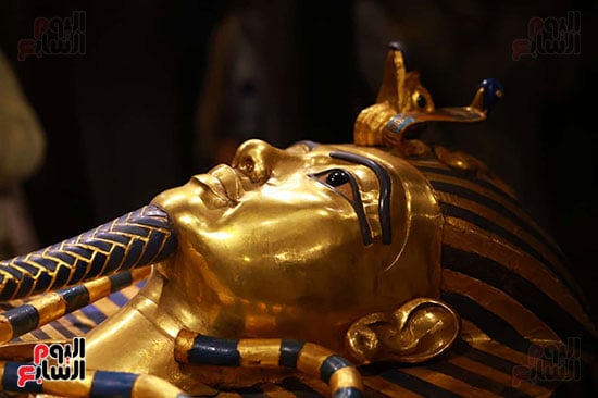 قناع توت عنخ أمون