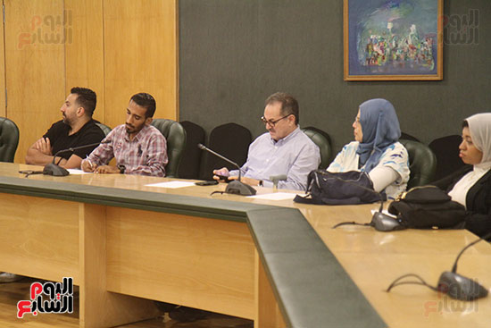 الحضور خلال الندوة