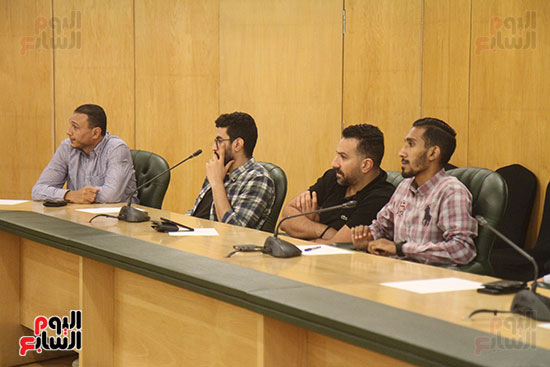 الحضور بندوة المقاومة الشعبية الحضور بندوة المقاومة الشعبية