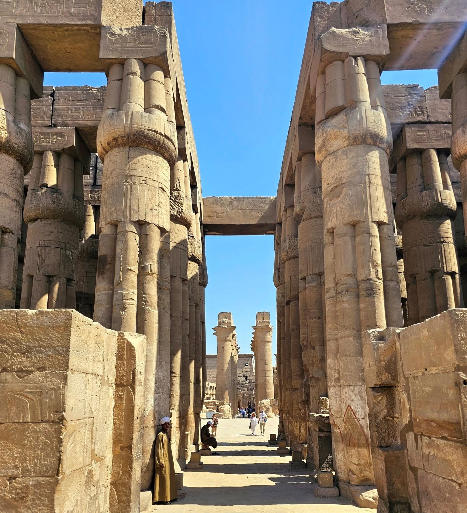 معبد الأقصر يستقبل أفواج سياحية مميزة يومياً معبد الأقصر يستقبل أفواج سياحية مميزة يومياً