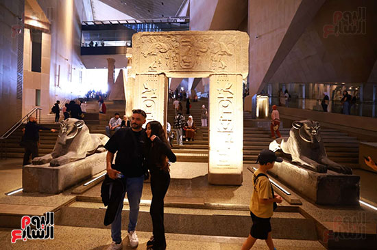 زوار المتحف زوار المتحف