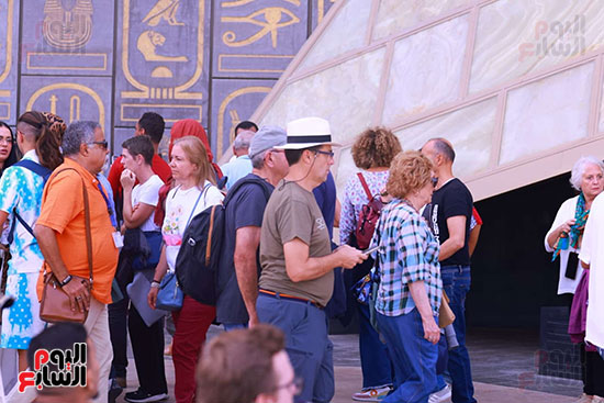 توافد الأجانب توافد الأجانب