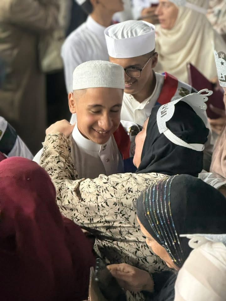 فرحة الأمهات خلال التكريم