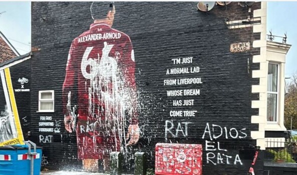 تشويه جدارية أرنولد قبل مباراة ليفربول ضد الريال