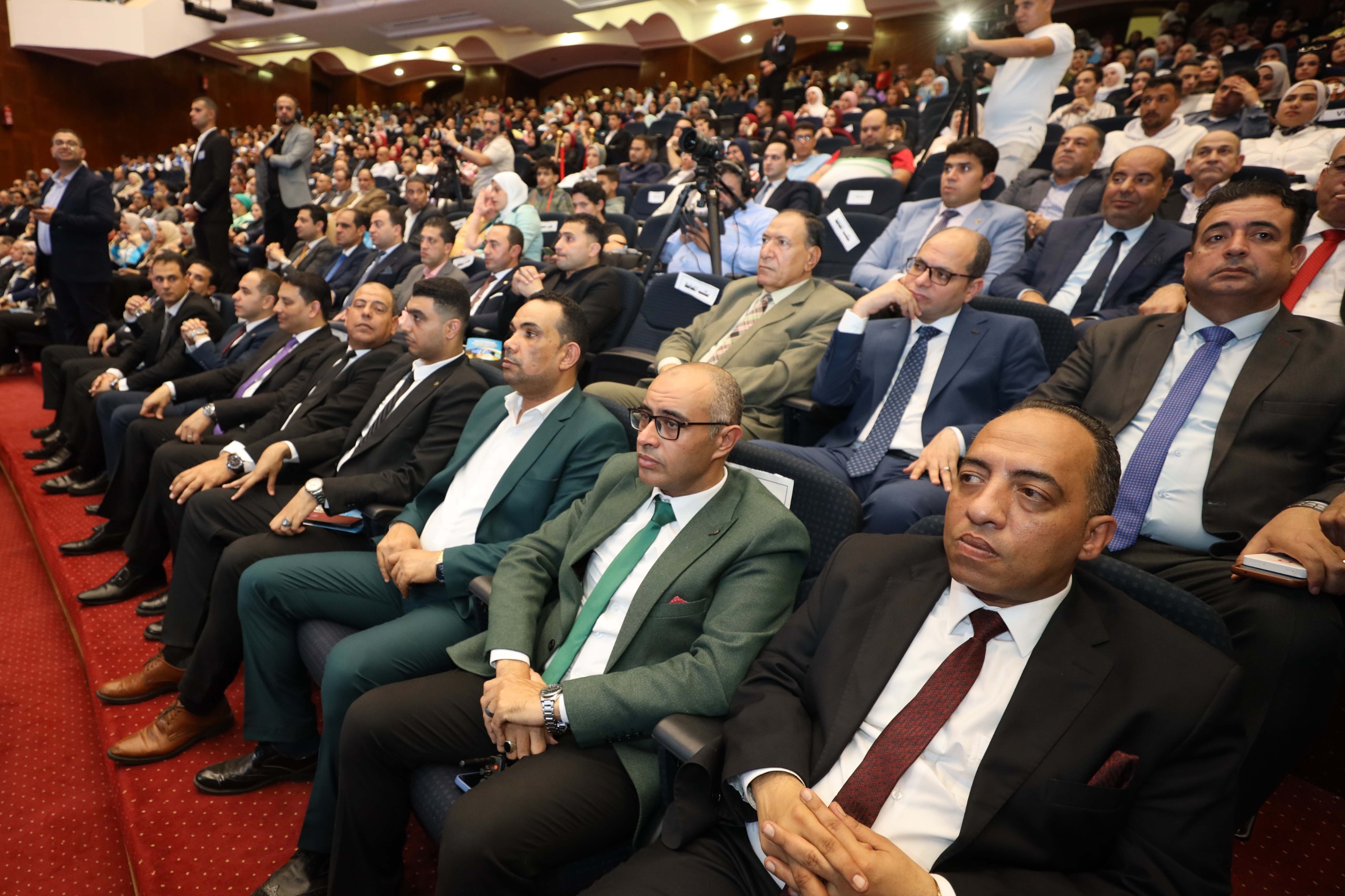 الحضور خلال الاحتفال بالعيد القومي