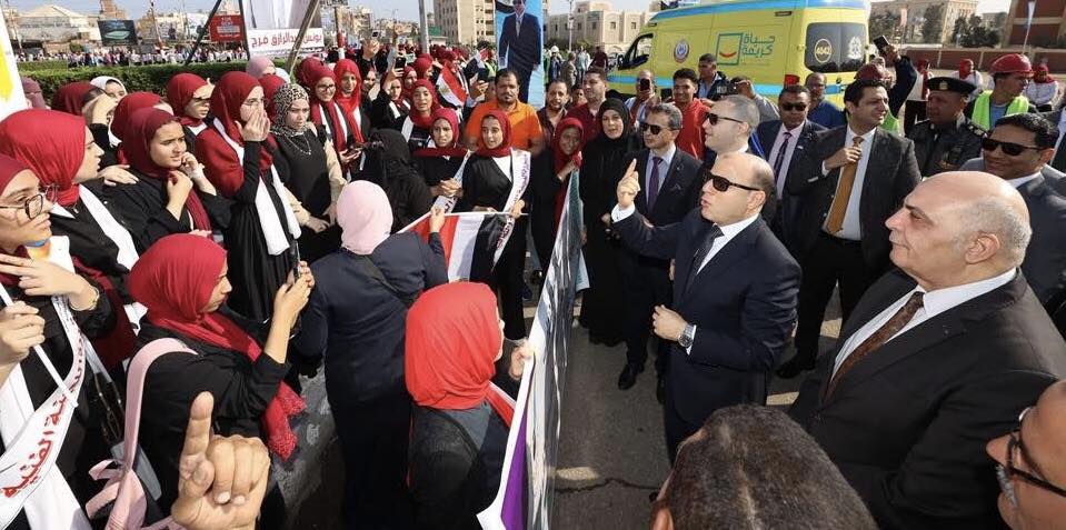 تحية المحافظ للطالبات تحية المحافظ للطالبات