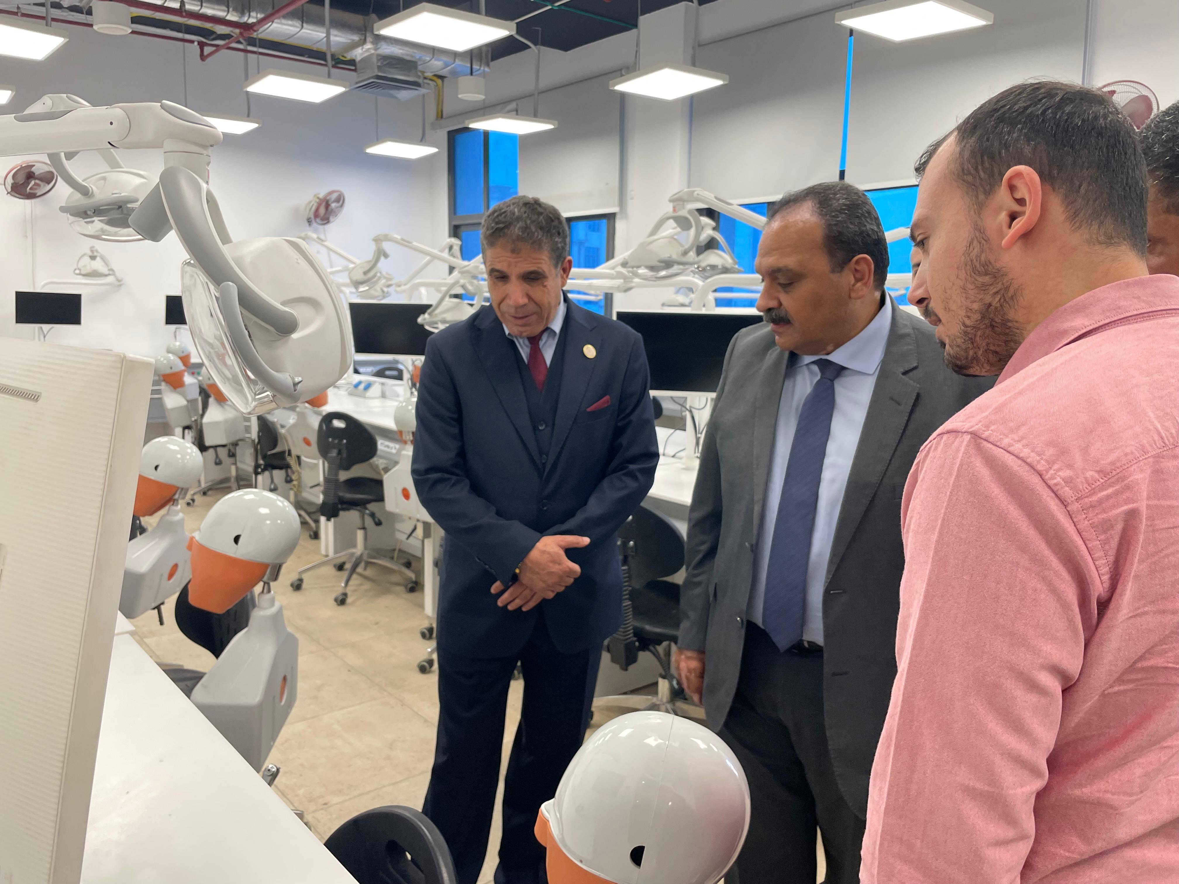 خلال الجولة بجامعة بنها الاهلية