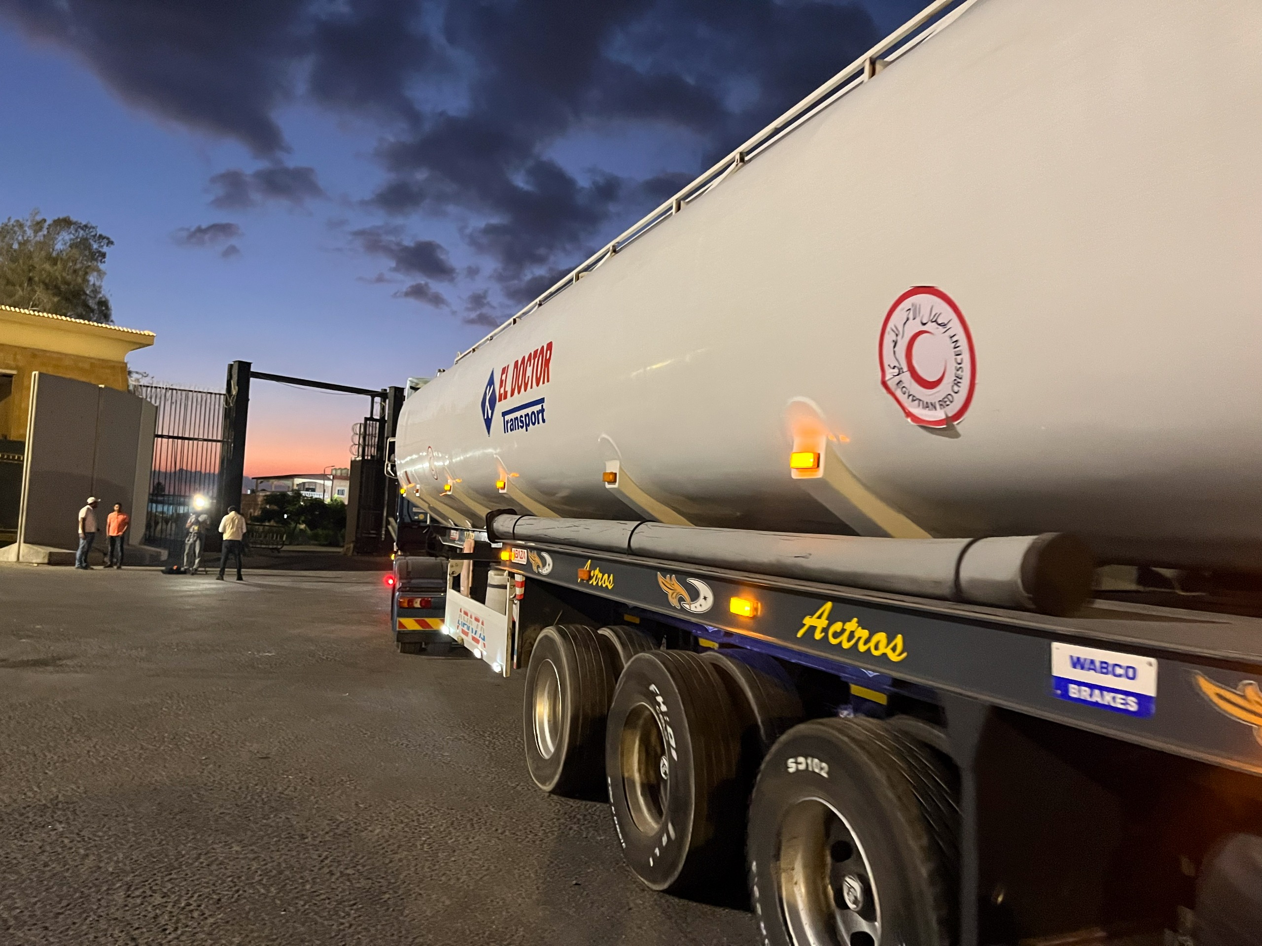 إطلاق قافلة زاد العزة ال 66 إلى غزة