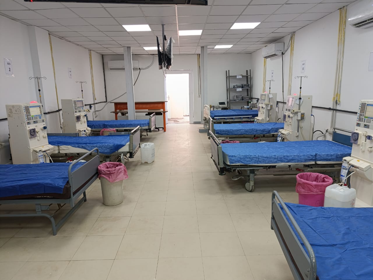 تشغيل وحدة الكلى الصناعي بمستشفى كوم امبو 