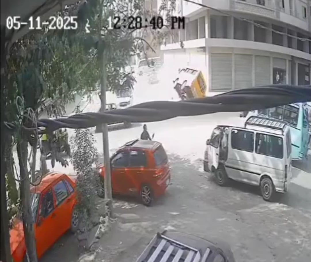 حادث انقلاب ميكروباص علي أخرى ملاكي في الإسكندرية