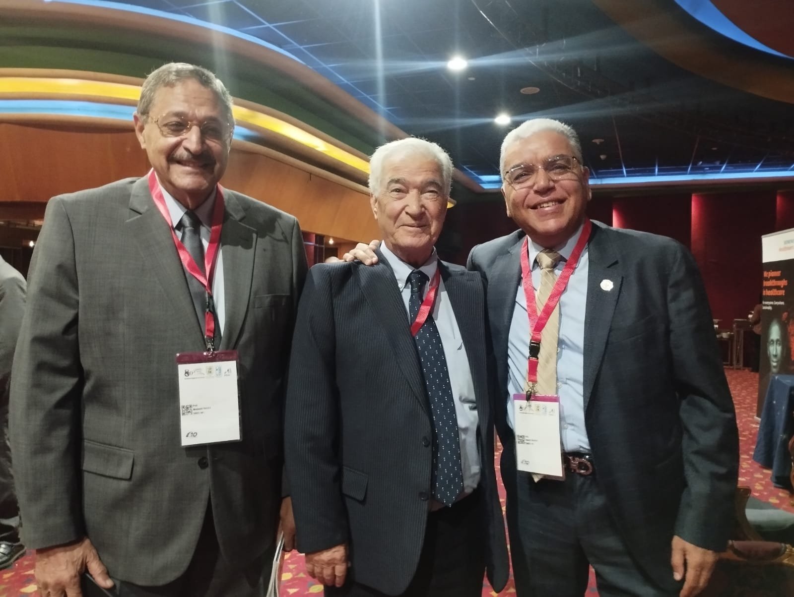 الدكتور يسرى رستم استاذ الاورام بطب الاسكندرية ود سامى الخطيب من الاردن ود يسرى جرير بمعهد الاورام