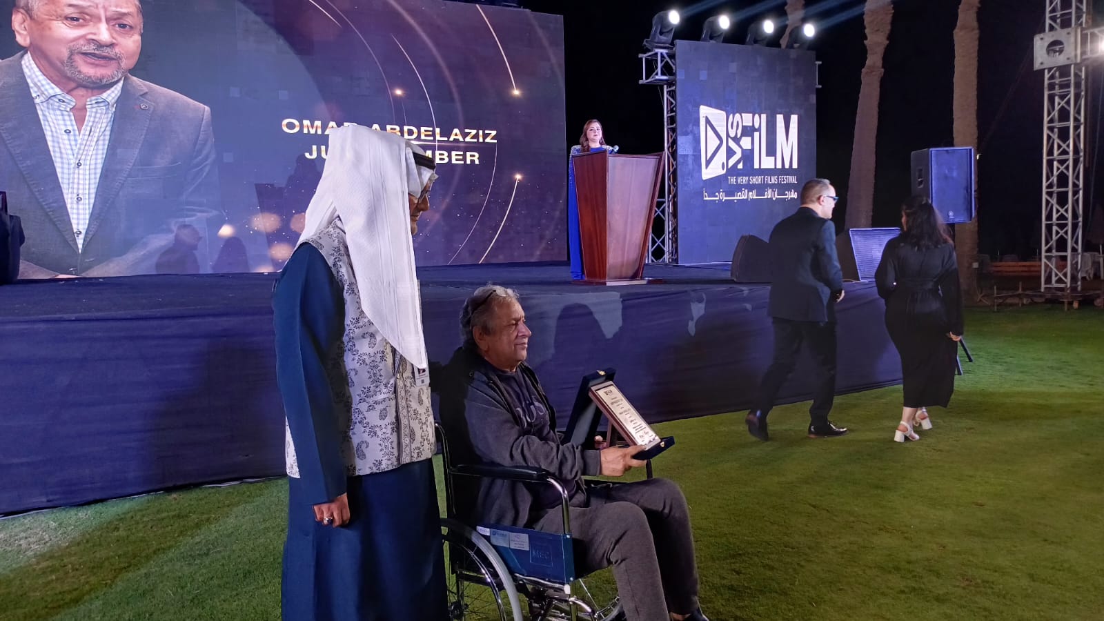 تكريم شيري عادل وعمر عبد العزيز ومنال سلامة في ختام مهرجان VS-FILM للأفلام القصيرة جدا