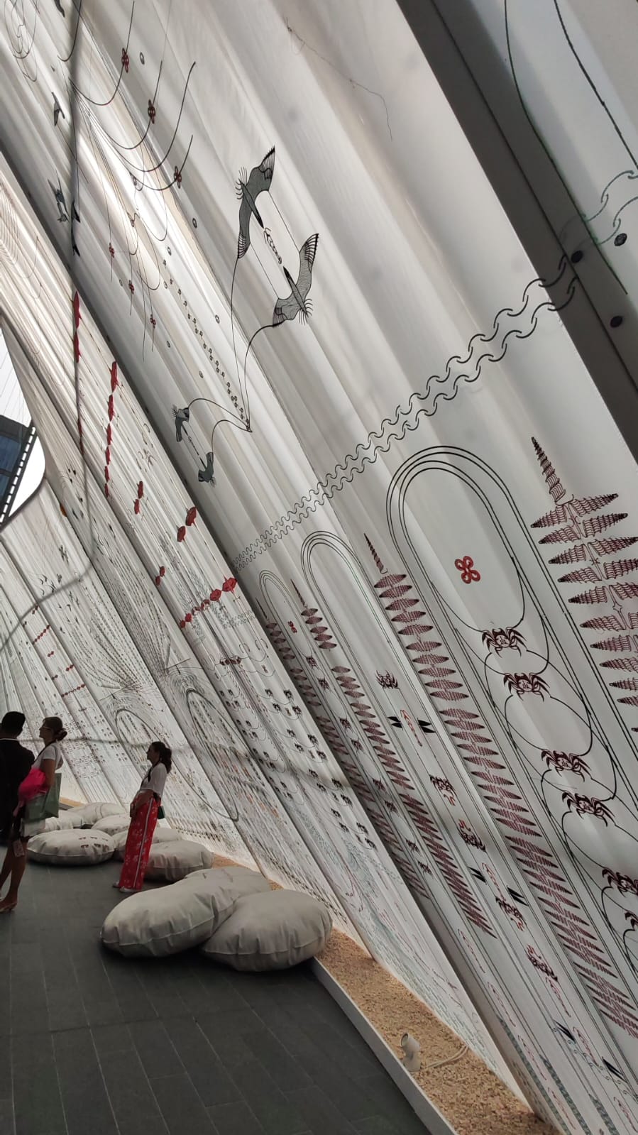 صورة أقرب للستائر