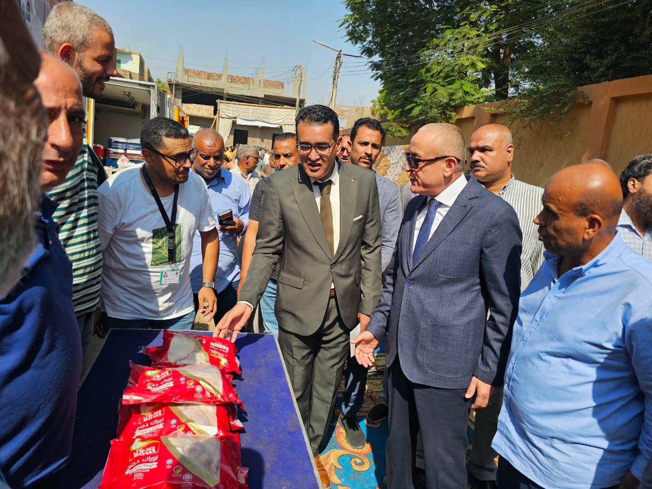 فتح سوق اليوم الواحد رقم (40) لدعم أهالى مركز الزينية